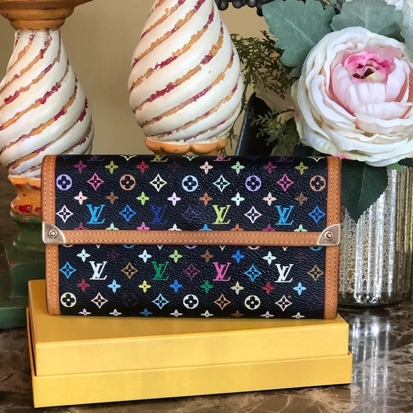 Louis Vuitton Handbags - AUTH Louis Vuitton Porte Tresor Wallet GORGEOUS🌺